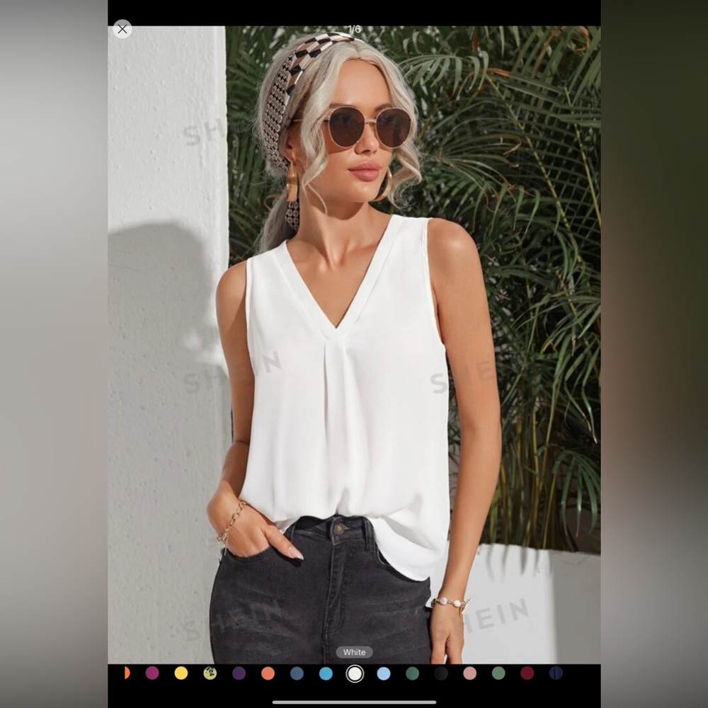 SHEIN Clasi V-neck Solid Top